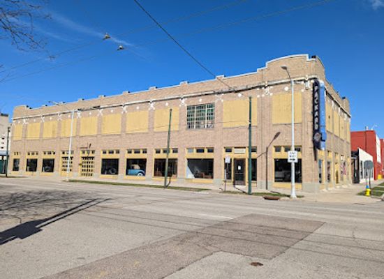 ohio/dayton/landmark/america-s-packard-museum