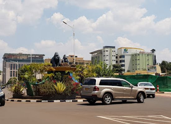 rwanda/kigali/kimihurura/landmark/gorilla-statue