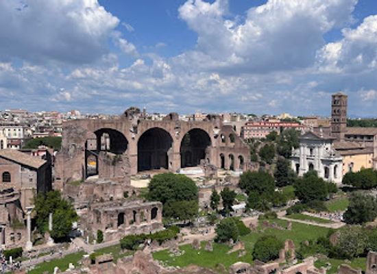 vatican-city/vatican-gardens/landmark/crown-tours