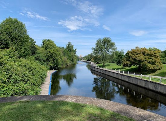canada/ottawa/rideau-canal/landmark/rideau-canal-locks-11-12-hogs-back