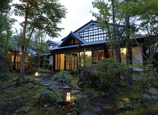 japan/yufuin/landmark/Yufuin-Souan-Autumn-Cherry-Blossoms