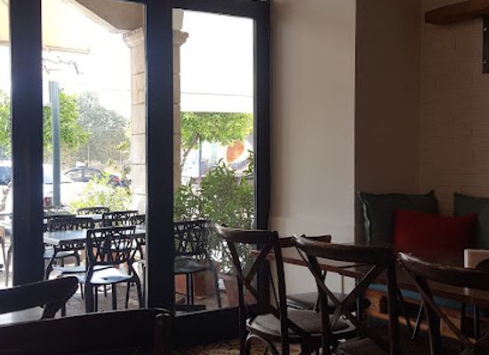 lebanon/tripoli/landmark/una-pizza-tripoli