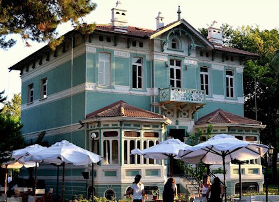 turkiye/izmir/bornova/landmark/yesil-kosk