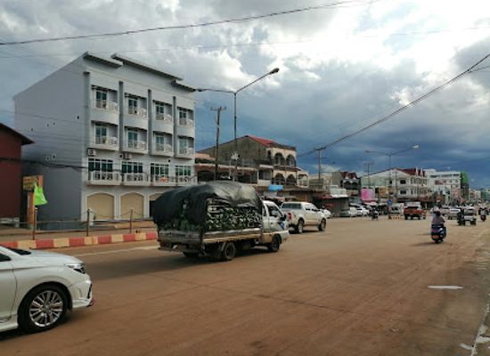 laos/pakse/landmark/km2-bus-station
