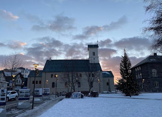 iceland/reykjavik-capital-area/landmark/austurvollur