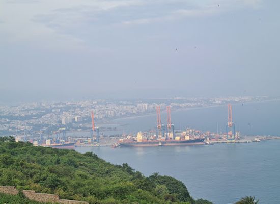 india/visakhapatnam/landmark/dolphins-nose-light-point