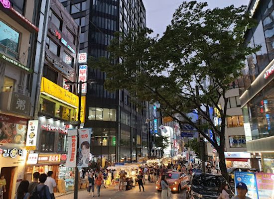 south-korea/seoul/myeong-dong/landmark/myeondong-shopping-street