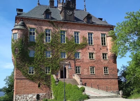 sweden/uppland/landmark/wik-s-castle