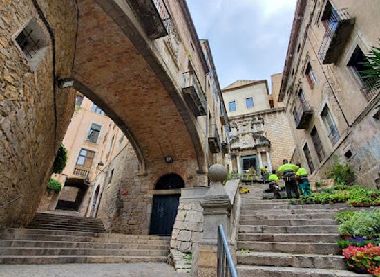 spain/girona/barri-vell-old-town/landmark/sant-marti-de-girona
