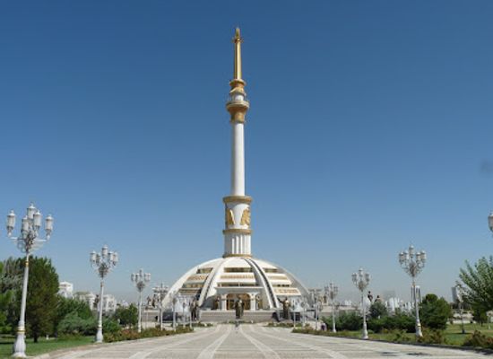 turkmenistan/mary-region/landmark/independence-monument