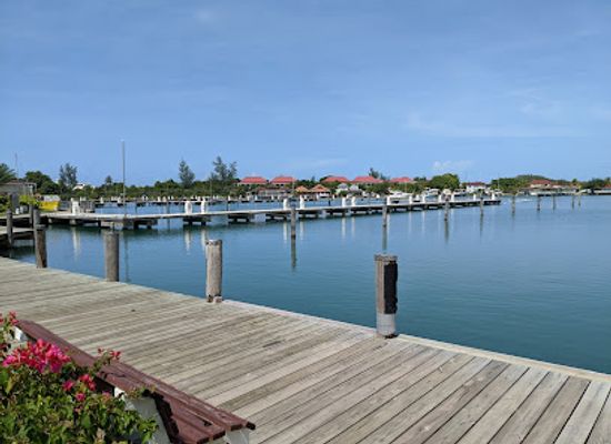 antigua-and-barbuda/jolly-harbour/landmark/petal-s-cafe