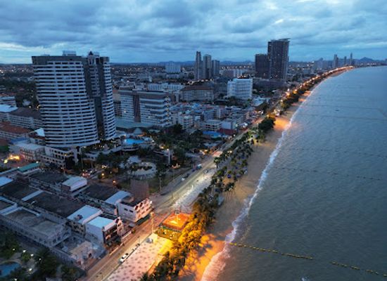 thailand/pattaya/landmark/jomtien-beach-swing