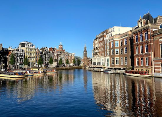 netherlands/amsterdam/de-wallen/landmark/dam-square