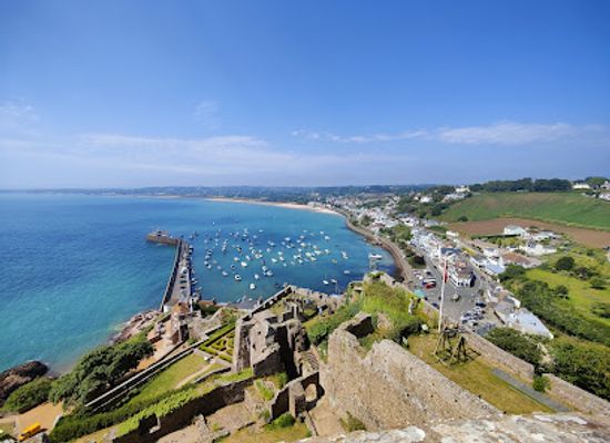 jersey/portelet-bay/landmark/mont-orgueil-castle
