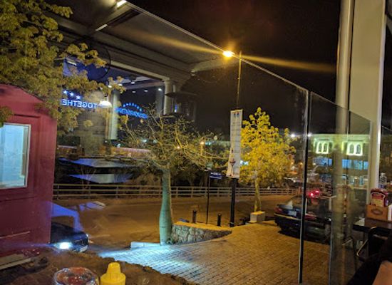 lebanon/jbeil-district/landmark/roadster-diner