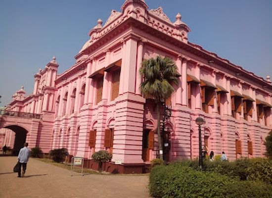 bangladesh/dhaka-division/landmark/ahsan-manzil-museum