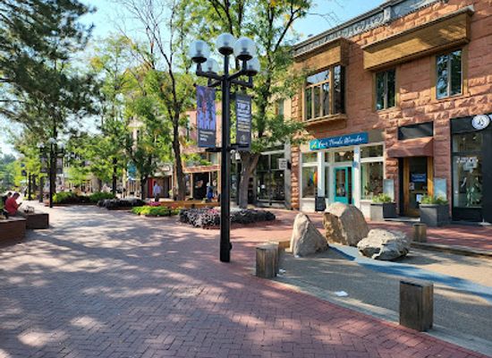 colorado/front-range/landmark/pearl-street-mall
