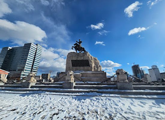mongolia/ulaanbaatar/sukhbaatar-district/landmark/sukhbaatar-square