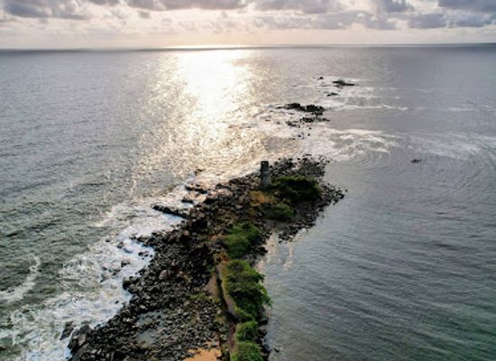 liberia/buchanan/landmark/grand-bassa-point-light