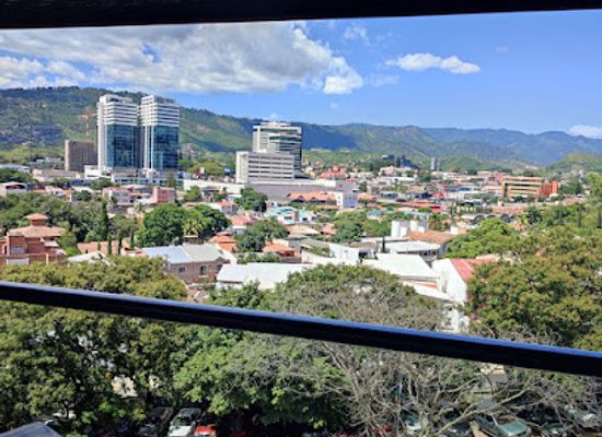 honduras/tegucigalpa/landmark/casa-santa