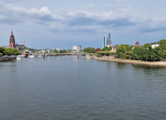 germany/frankfurt/landmark/staufenmauer