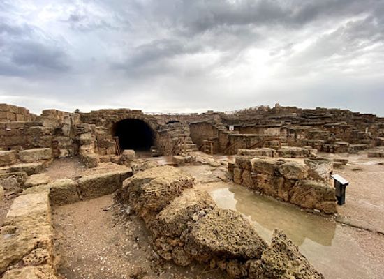 israel/caesarea/caesarea-national-park/landmark/caesarea-harbor