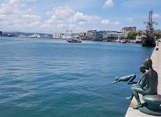 spain/cantabria/landmark/bahia-de-santander