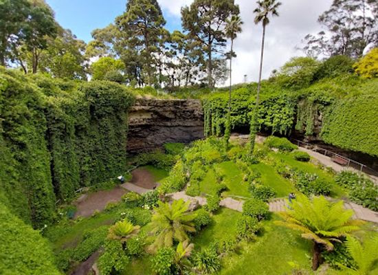 australia/limestone-coast/landmark/umpherston-cave