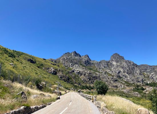 portugal/serra-da-estrela/landmark/miradouro-covoes-e-barrocao-de-joao-domingos