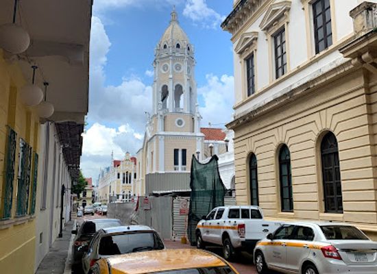 panama/panama-city/casco-viejo/landmark/paseo-de-las-bovedas