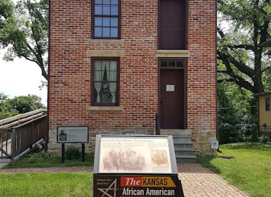 kansas/southeast-kansas/landmark/historic-ritchie-house