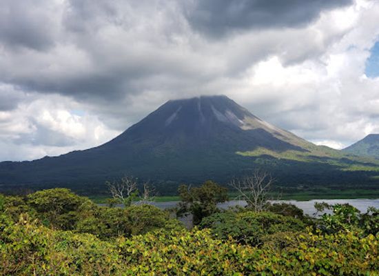 costa-rica/north-zone/landmark/parque-nacional-volcan-arenal