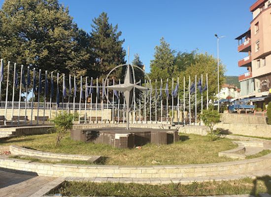 kosovo/prizren/landmark/nato-monument