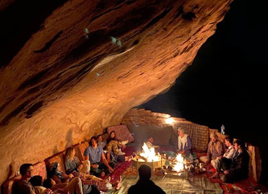jordan/badia/landmark/wadi-rum-cave-camping