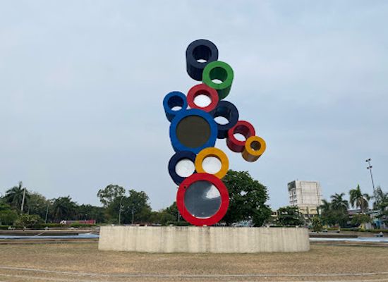 philippines/angeles-city/landmark/sea-games-clock-monument