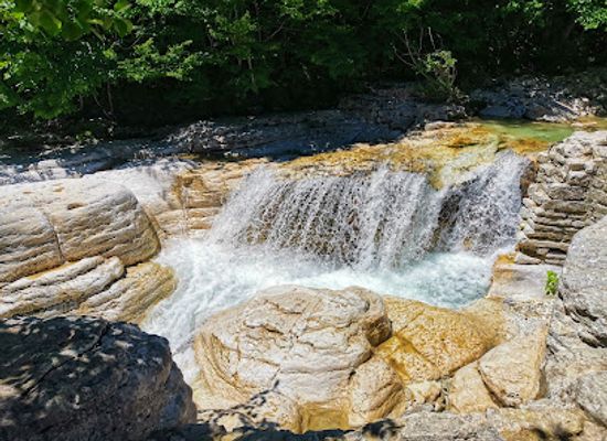 georgia/samegrelo-zemo-svaneti/landmark/kinchkha-canyon