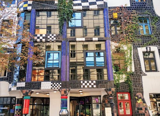 austria/vienna/leopoldstadt/landmark/kunst-haus-wien-museum-hundertwasser