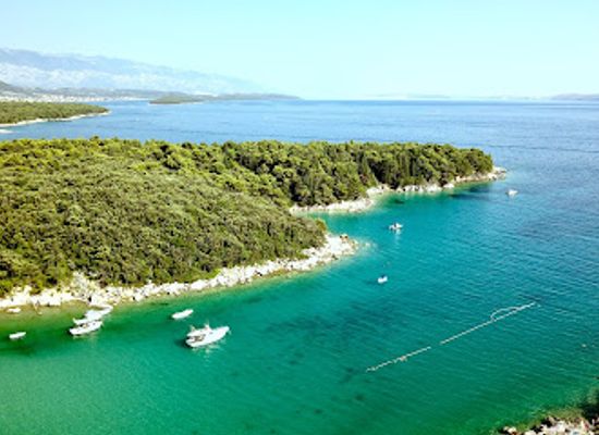 croatia/kvarner/landmark/suha-punta-beach