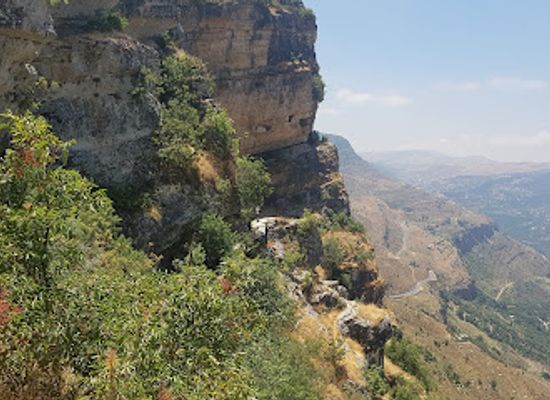 lebanon/al-shouf-cedar-nature/landmark/shouf-biosphere-reserve-niha-fortress