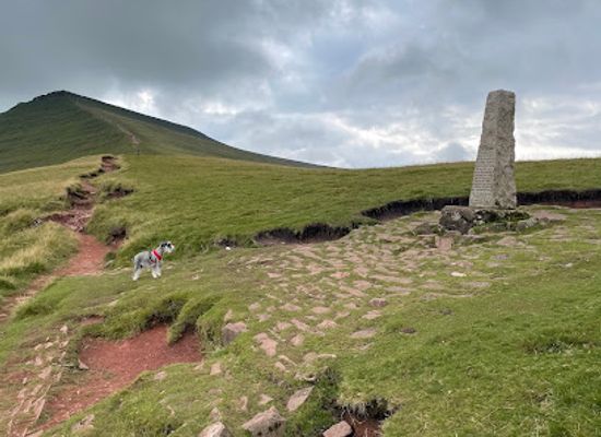 united-kingdom/brecknockshire/attraction/brecon-beacons-2