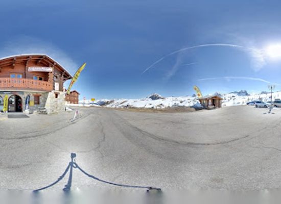 france/la-plagne/landmark/skimium-sports-village-plagne-village