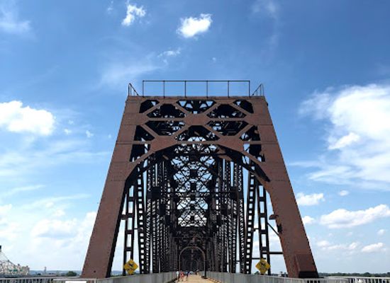 kentucky/louisville/landmark/big-four-bridge