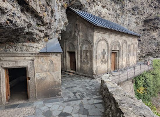 georgia/imereti/landmark/mgvimevi-convent