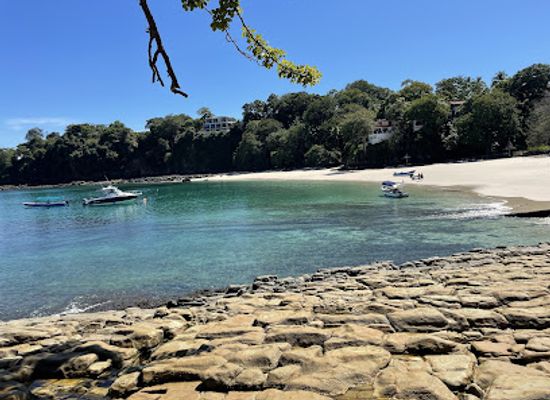 panama/pearl-islands/landmark/playa-larga