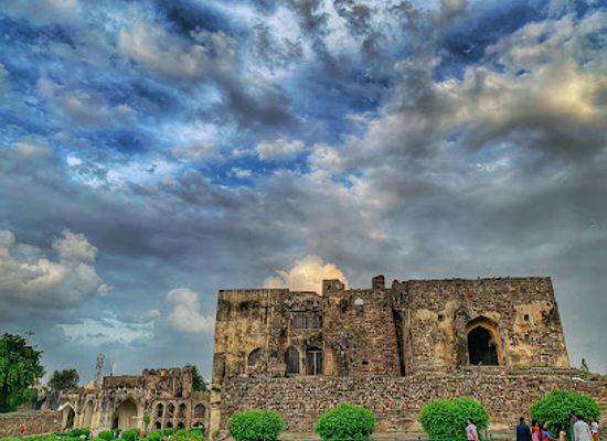 india/hyderabad/golconda-fort/landmark/amber-khana