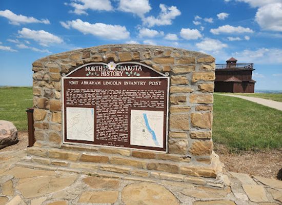 north-dakota/bismarck/landmark/custer-house