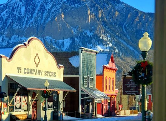 colorado/crested-butte/landmark/mc-gill-s