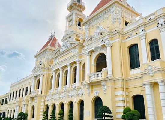 vietnam/ho-chi-minh-city/landmark/ho-chi-minh-city-people-s-committee