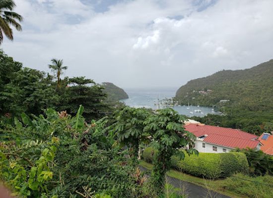 saint-lucia/anse-la-raye/landmark/la-place-carenage