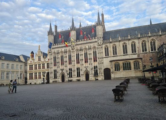 belgium/west-flanders/landmark/de-burg